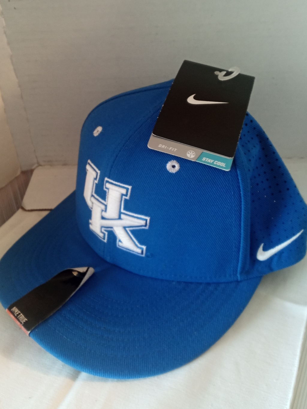 New Kentucky Wildcats Hat Cap Fitted 6 78 Nike True Dri Fit